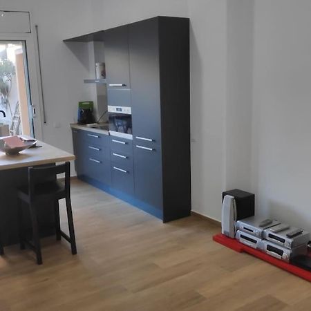 Precioso Apartamento Con Magnifico Patio. Sant Feliu de Llobregat Exterior photo