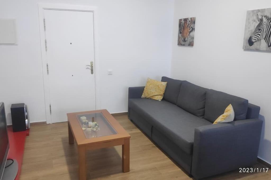 Precioso Apartamento Con Magnifico Patio. Sant Feliu de Llobregat Exterior photo