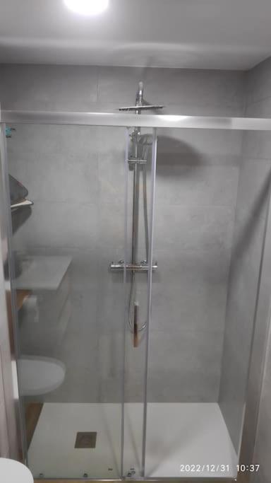 Precioso Apartamento Con Magnifico Patio. Sant Feliu de Llobregat Exterior photo